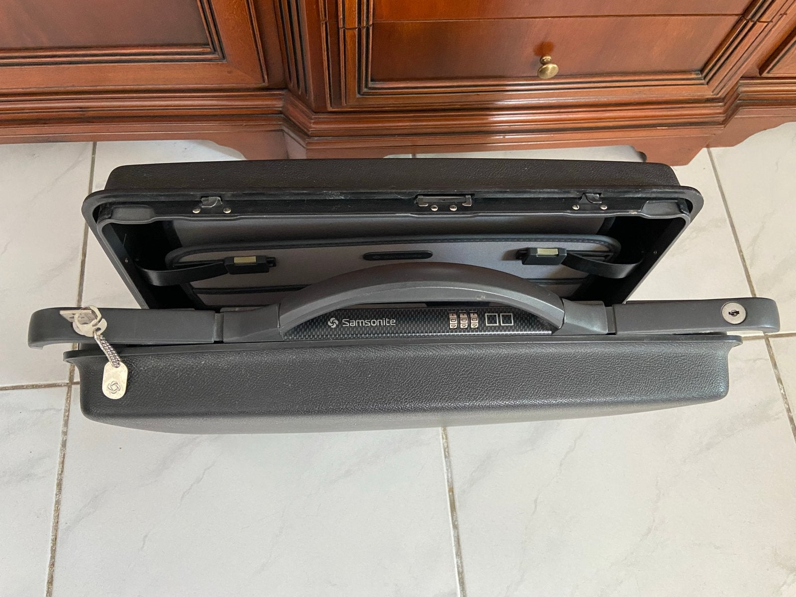 Samsonite Aktetas - Zwart, Hard Kunststof, Met Slot, Sieraden, Tassen en Uiterlijk, Koffers, Gebruikt, 50 tot 60 cm, Hard kunststof