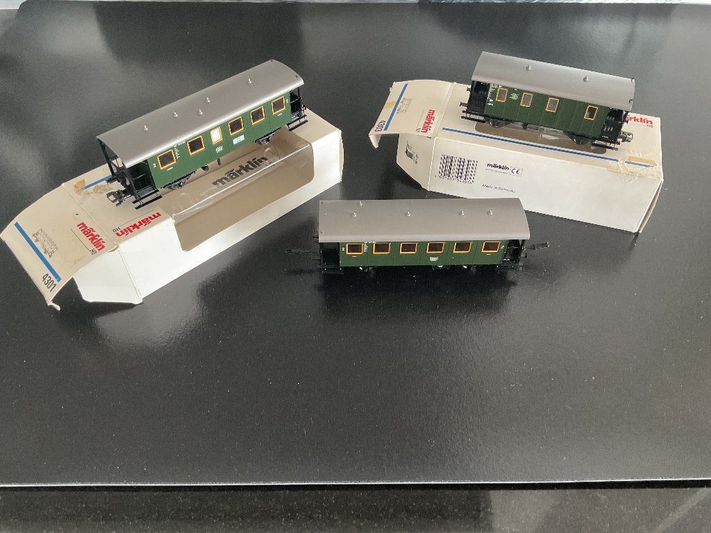 3 beierse lokaalspoorweg rijtuigen, Wisselstroom, Ophalen of Verzenden, Märklin, Nieuw
