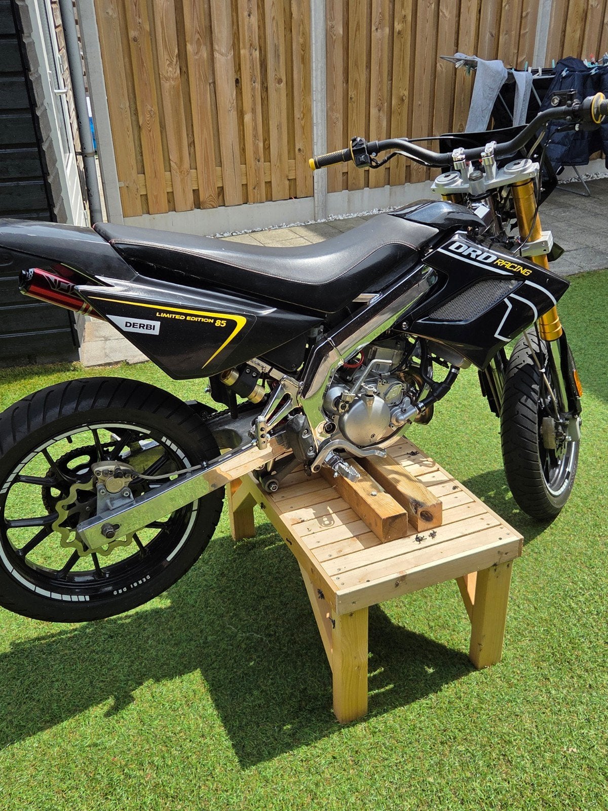 Derbi senda special 1000 van gemaakt, Ophalen, Gebruikt