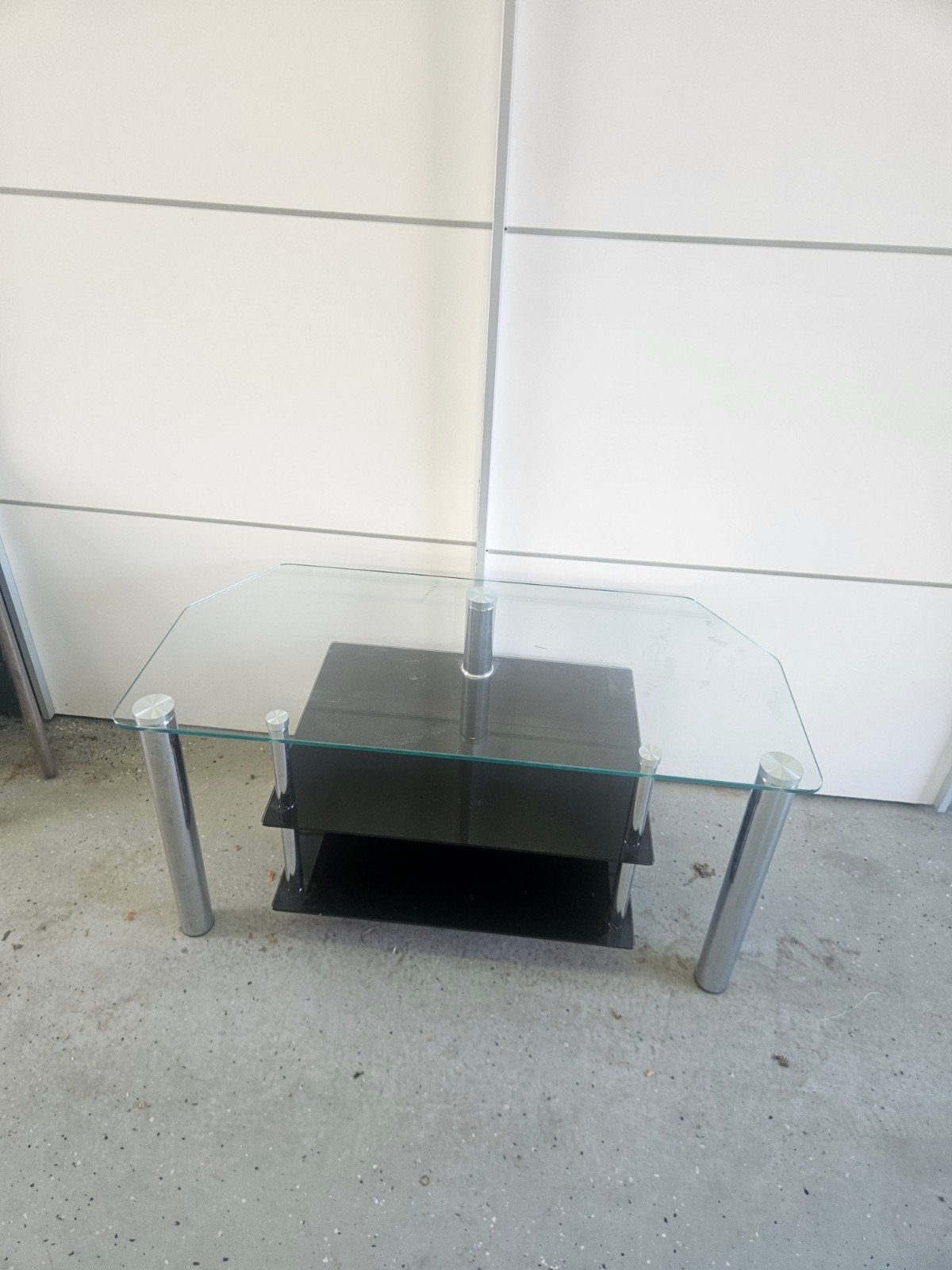 Glazen tv-meubel met metalen poten, Ophalen, Gebruikt, 50 tot 100 cm, Glas