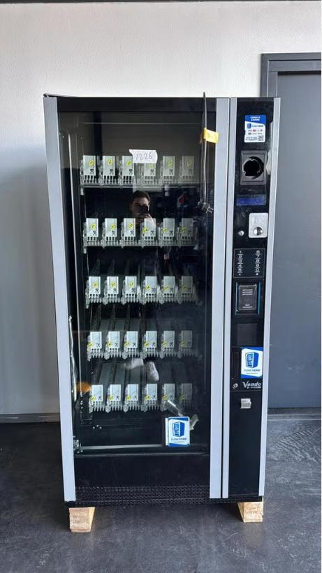 Vendo G-Drink 6 | Drankautomaat | Vendingmachine, Ophalen, Vending Master, Info@vendingmaster.nl, Zo goed als nieuw