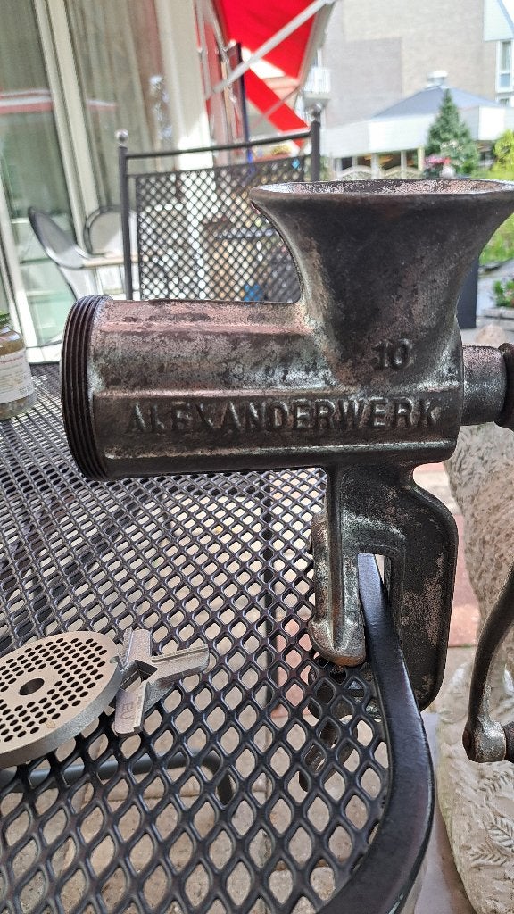hand vleesmolen alexanderwerk met nieuw plaat en mes, Antiek en Kunst, Ophalen of Verzenden