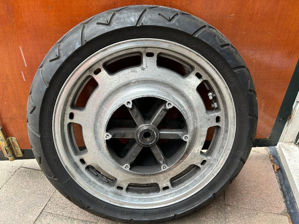 Voor  + Achterwiel Goldwing 1500, Ophalen of Verzenden, Gereviseerd