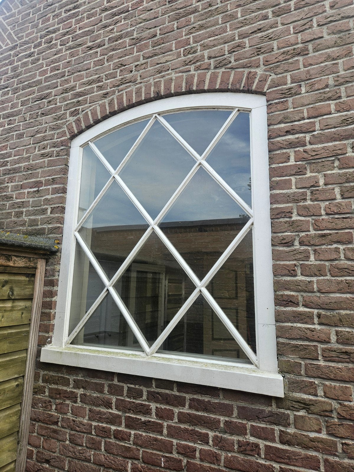 Oude houten kerkramen boogramen rond raam stalramen toograam, Ophalen, Gebruikt, Hout, Raamkozijn