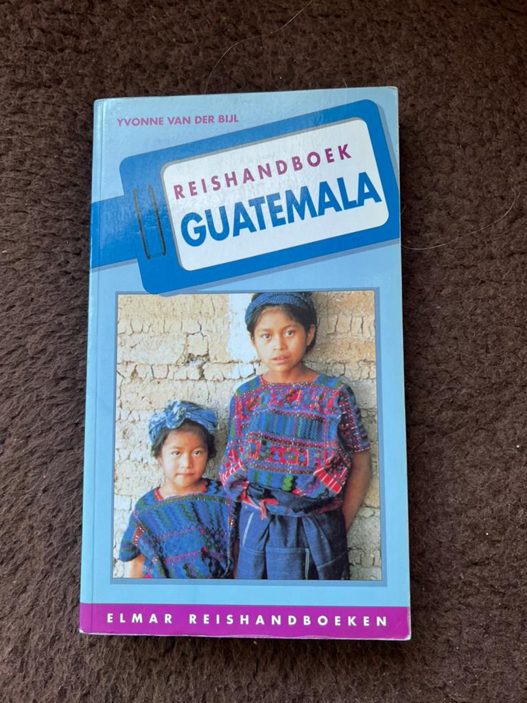 Yvonne van der Bijl - Reishandboek Guatemala, Ophalen of Verzenden, Zo goed als nieuw, Midden-Amerika, Reisgids of -boek