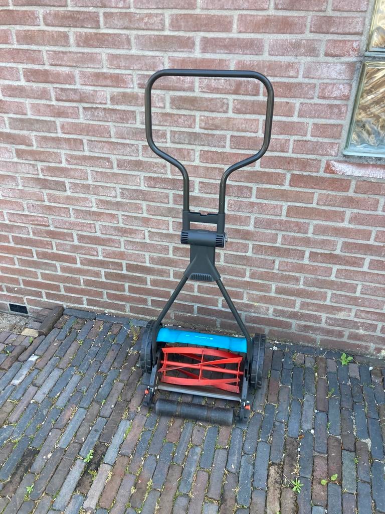 Gardena Grasmaaier - Zo goed als nieuw, Kooimesmaaier, Ophalen of Verzenden, Zo goed als nieuw, Handgrasmaaier