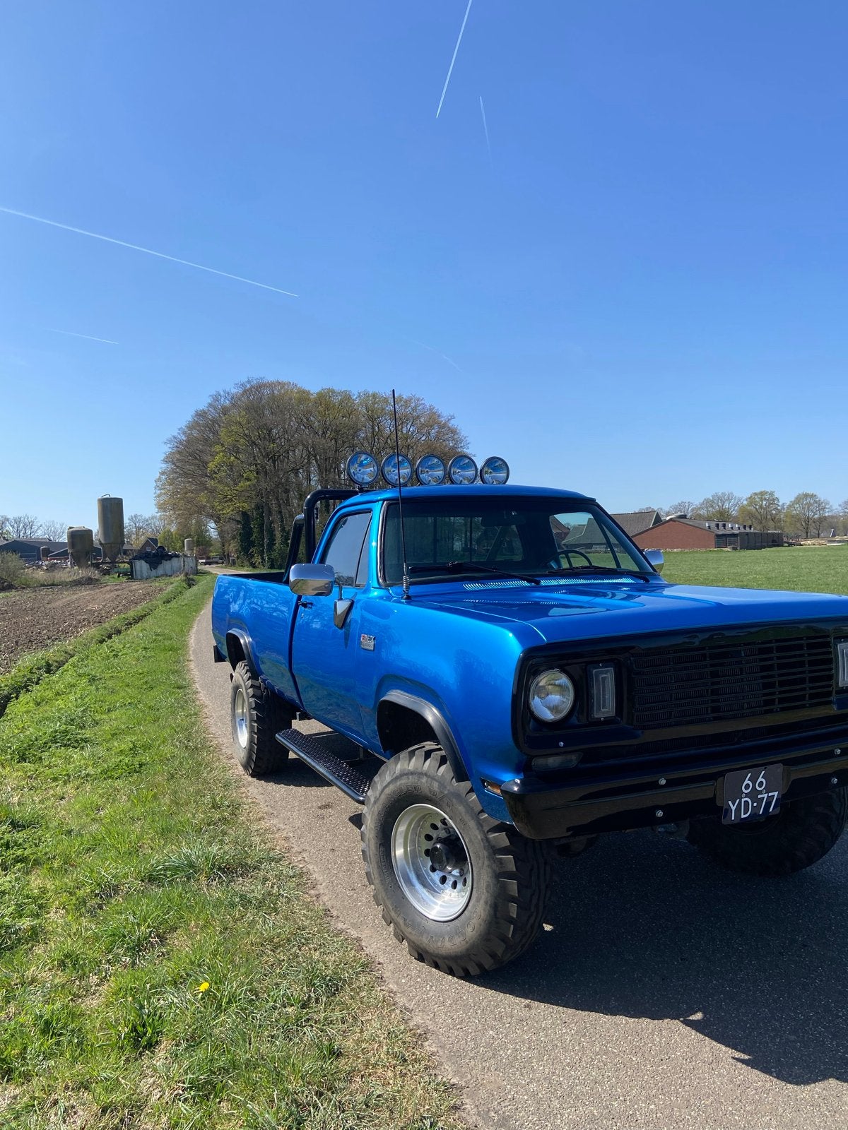 Dodge W-serie W200 4WD 1977, Auto's, Automaat, 157 pk, Particulier, Geïmporteerd
