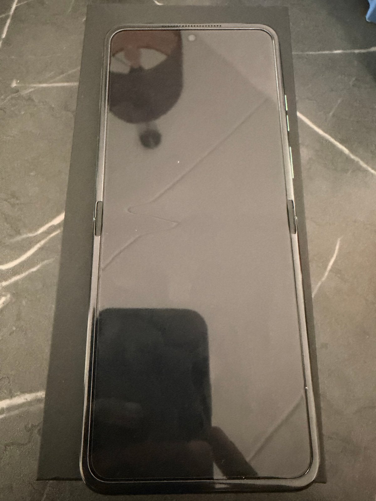 Motorola FIFA 26 Editie Model - Zeldzaam Verzamelaarsitem, Telecommunicatie, Ophalen, Touchscreen, Inklapmodel, Zo goed als nieuw