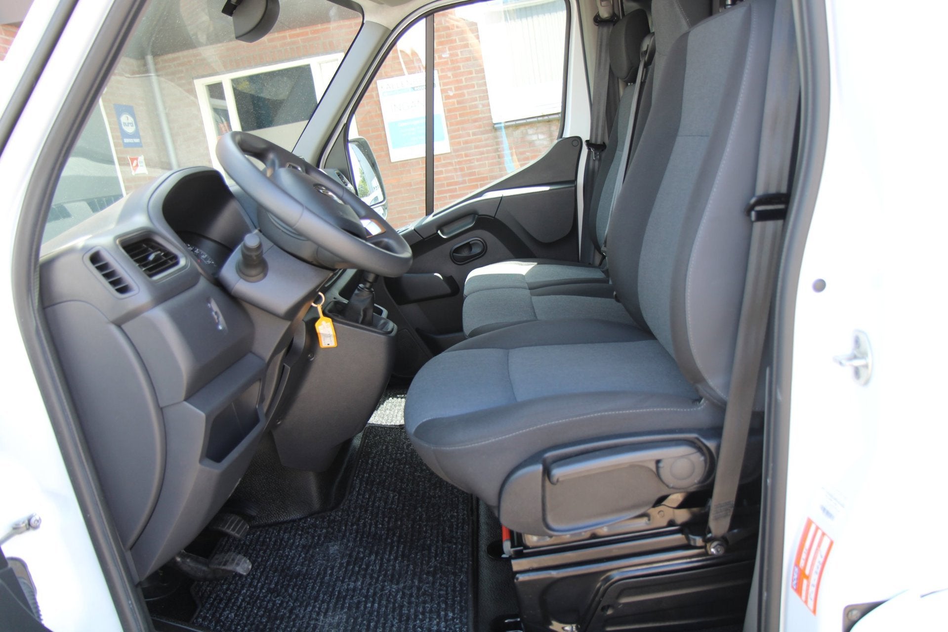 Renault Master T35 2.3 dCi 150PK L3H2 Koelwagen Carrier / La, Voorwielaandrijving, Stof, Gebruikt, 4 cilinders
