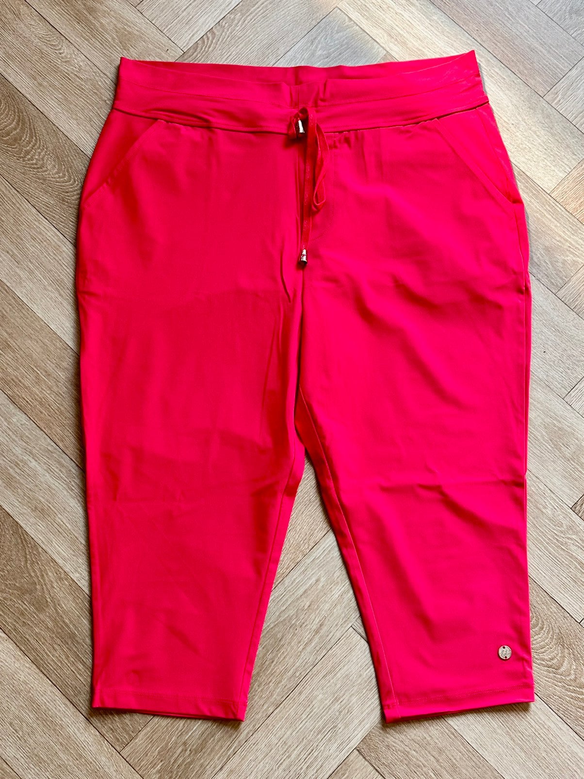 Lady Day capri broek rood maat XXL NIEUW, Kleding | Dames, Maat 46/48 (XL) of groter, Nieuw, Ophalen of Verzenden, Driekwart
