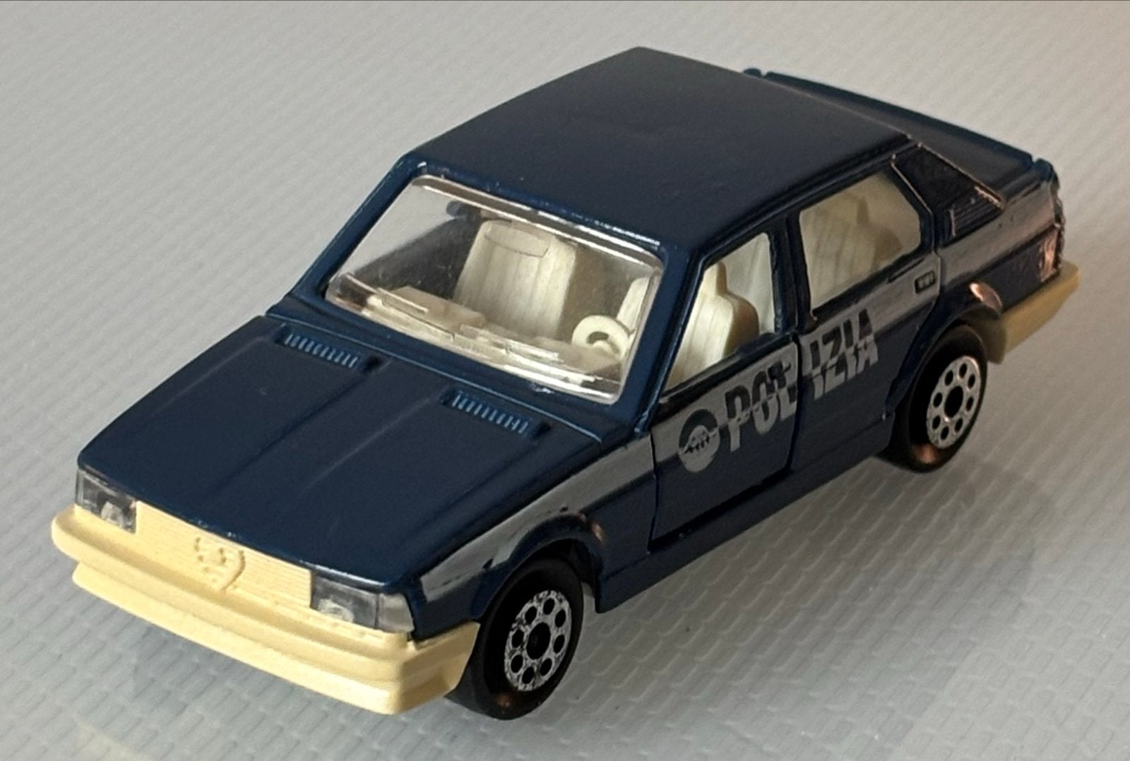 Majorette Alfa Romeo Giulietta Polizia 1:50 - Nieuwstaat, Ophalen of Verzenden, Zo goed als nieuw