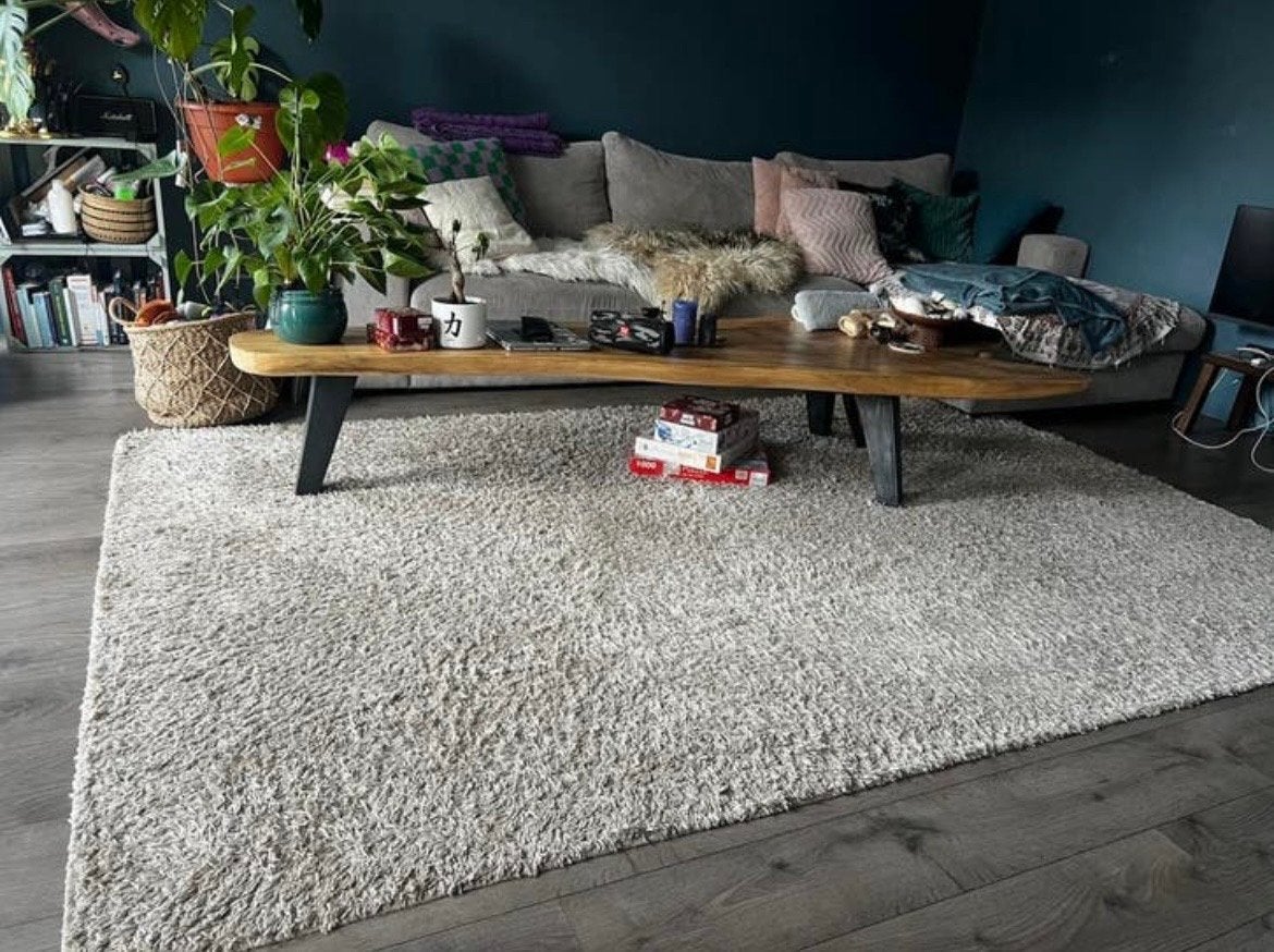 Zacht crèmekleurig vloerkleed, hoogpolig, Ophalen, Gebruikt, 150 tot 200 cm, 200 cm of meer