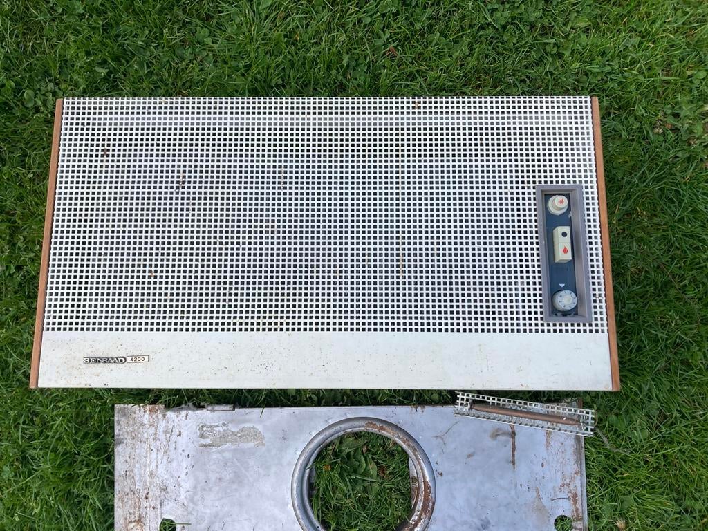Benraad 4200 gevelkachel met thermostaat, gebruikt, Ophalen, 30 tot 80 cm, Gebruikt, Kachel