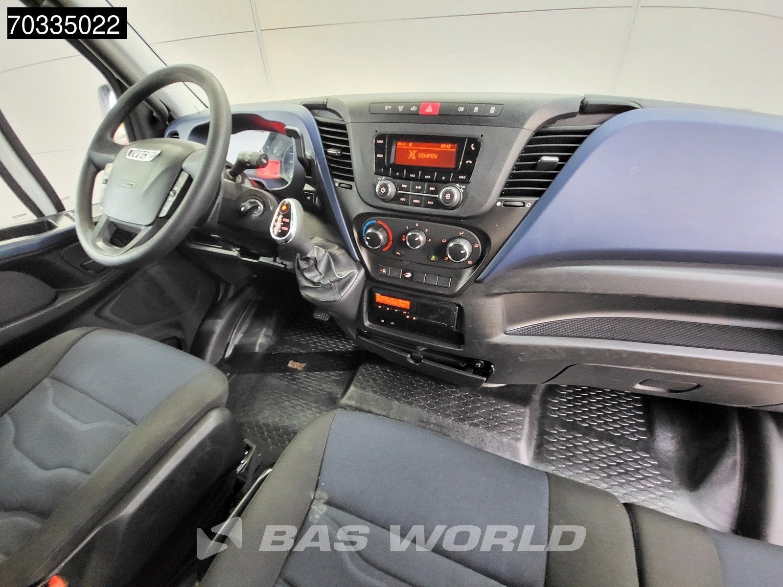 Iveco Daily 72C18 3.0L 1000KG Laadklep Automaat Dubbellucht, Auto's, Bestelauto's, Automaat, 4205 kg, Stof, Gebruikt