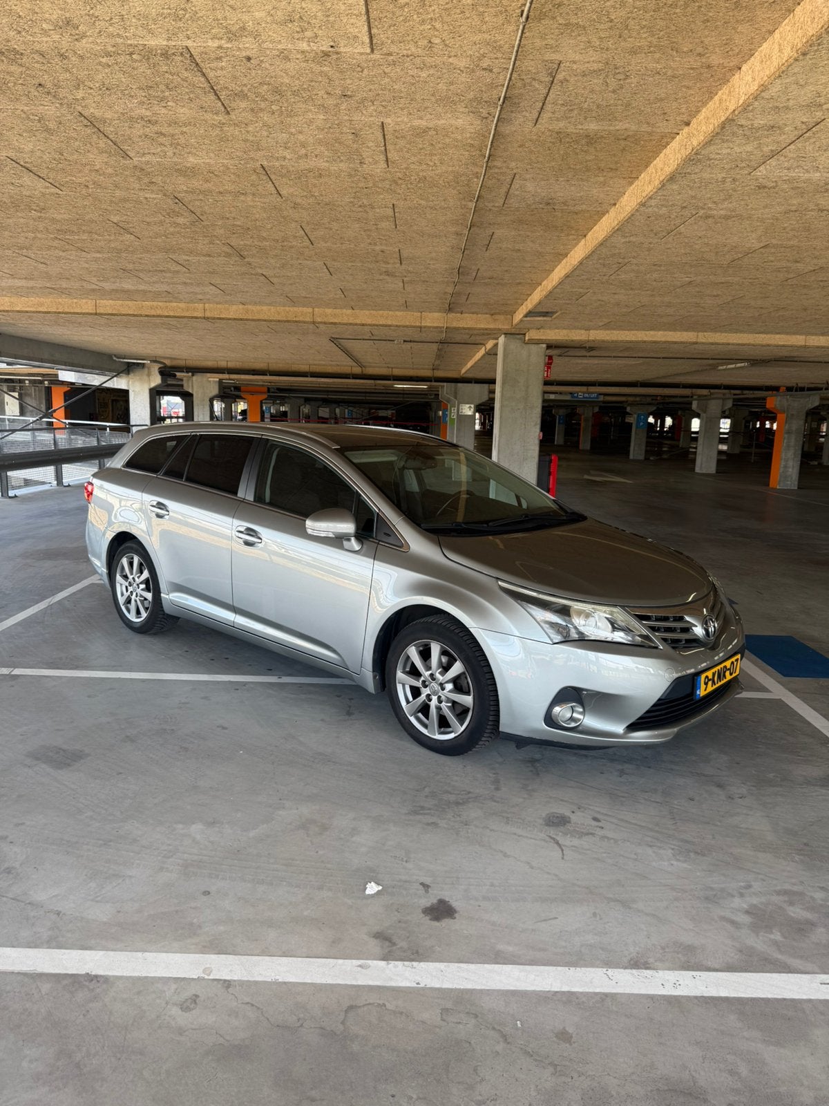 Toyota Avensis 2.0 D-4d Wagon 2012 Grijs, Auto's, Voorwielaandrijving, 1998 cc, Avensis, 4 cilinders