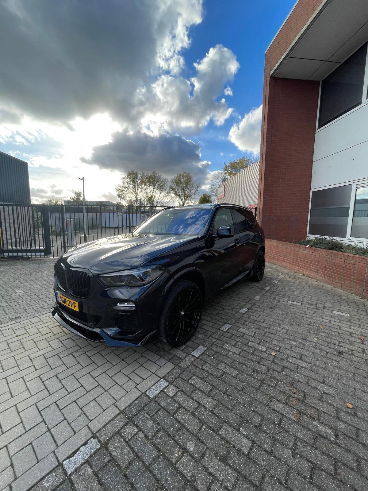BMW X5 Xdrive45e 394pk Aut 2021 Zwart, Auto's, 77 km/l, X5, Zwart, 2410 kg