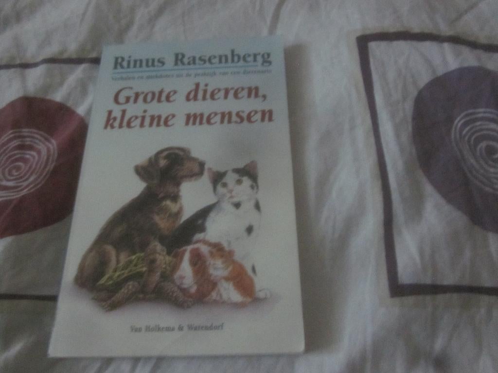 Grote dieren, kleine mensen Rinus Rasenberg zgan, Ophalen of Verzenden, Zo goed als nieuw, Rinus Rasenberg, Overige diersoorten