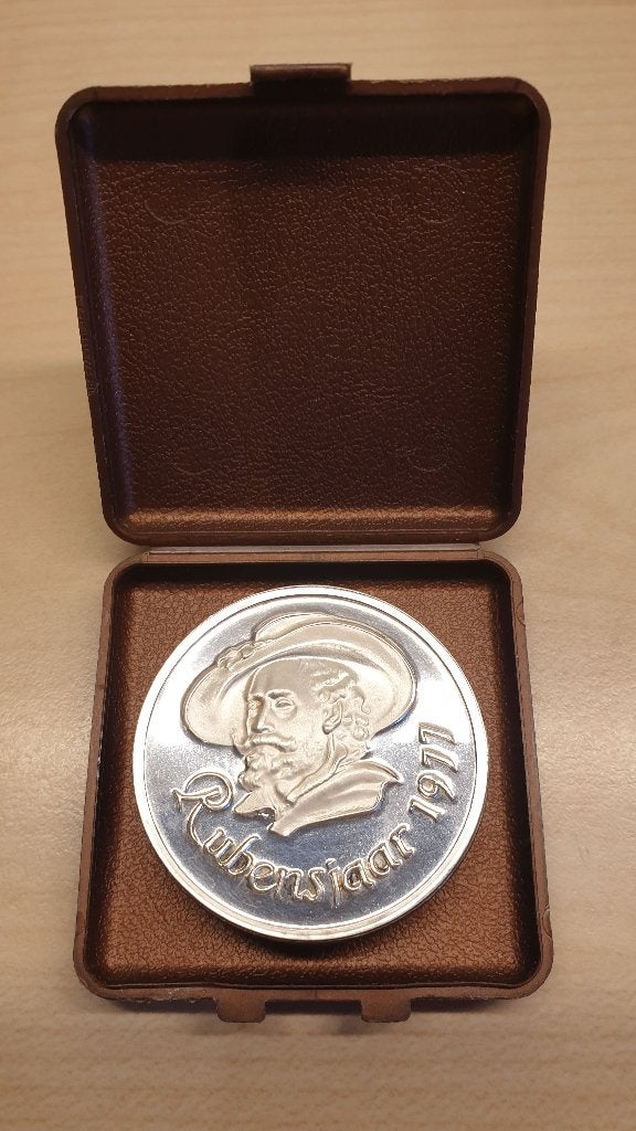 Zilveren Rubens munt Rubensjaar Antwerpen 1977 38mm 25g, Postzegels en Munten, Ophalen of Verzenden, Zilver
