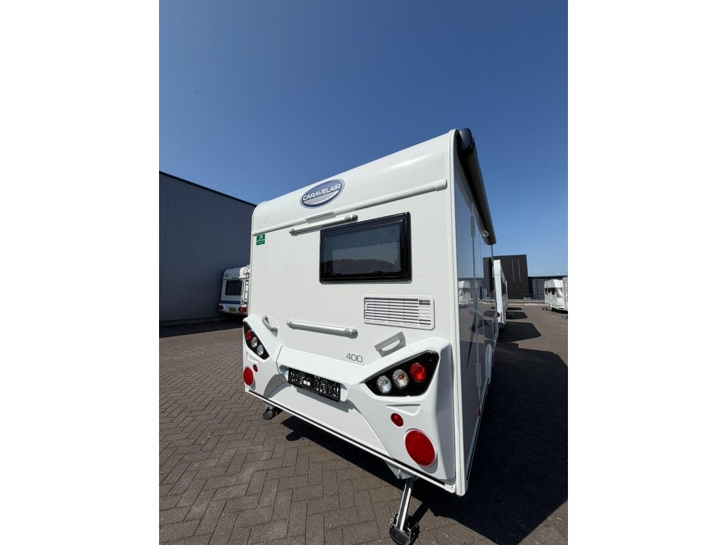 Caravelair Alba Style 400, Schokbreker, 4 tot 5 meter, Caravelair, Dwarsbed