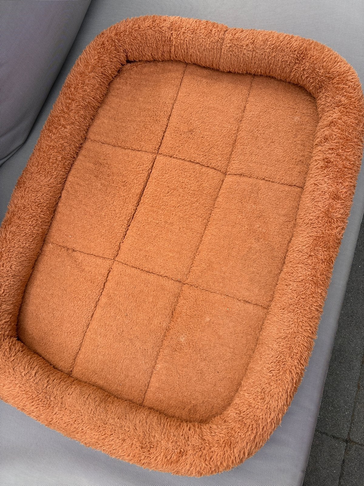 Bench kussen 70x50, Dieren en Toebehoren, Hondenmanden, Ophalen of Verzenden, Zo goed als nieuw, Stof