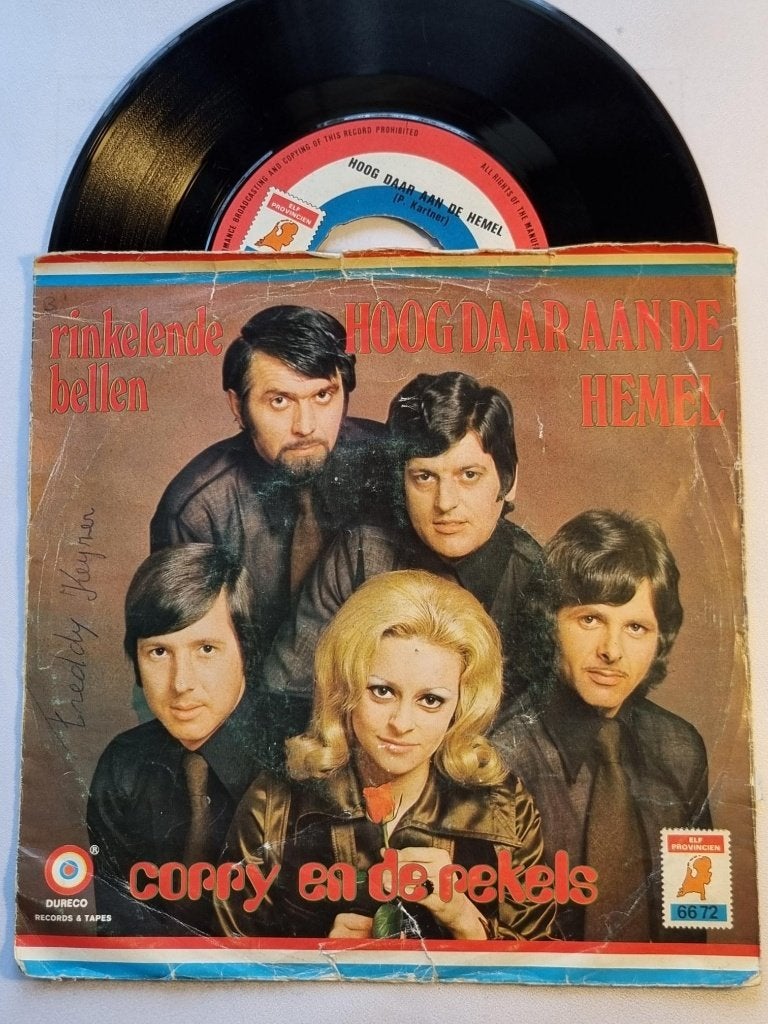 single Corry en de rekels HOOG DAAR AAN DE HEMEL uit 1971, Cd's en Dvd's, Vinyl Singles, Ophalen of Verzenden, Gebruikt, Nederlandstalig