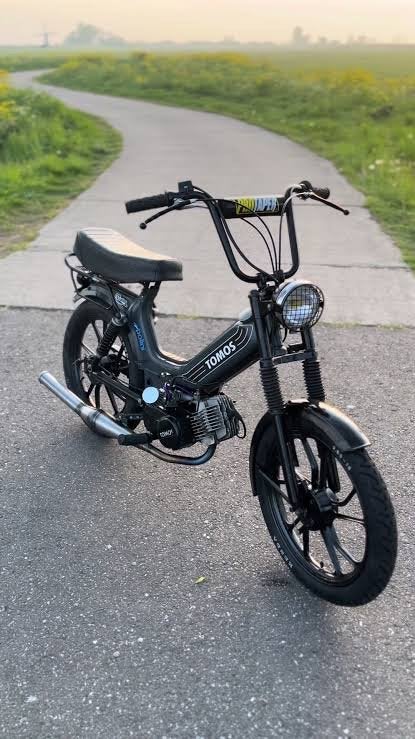 Gezocht: Tomos A35 met 65cc kit, gerestaureerd/uitstekend, Fietsen en Brommers, Ophalen, Zo goed als nieuw, Overige modellen