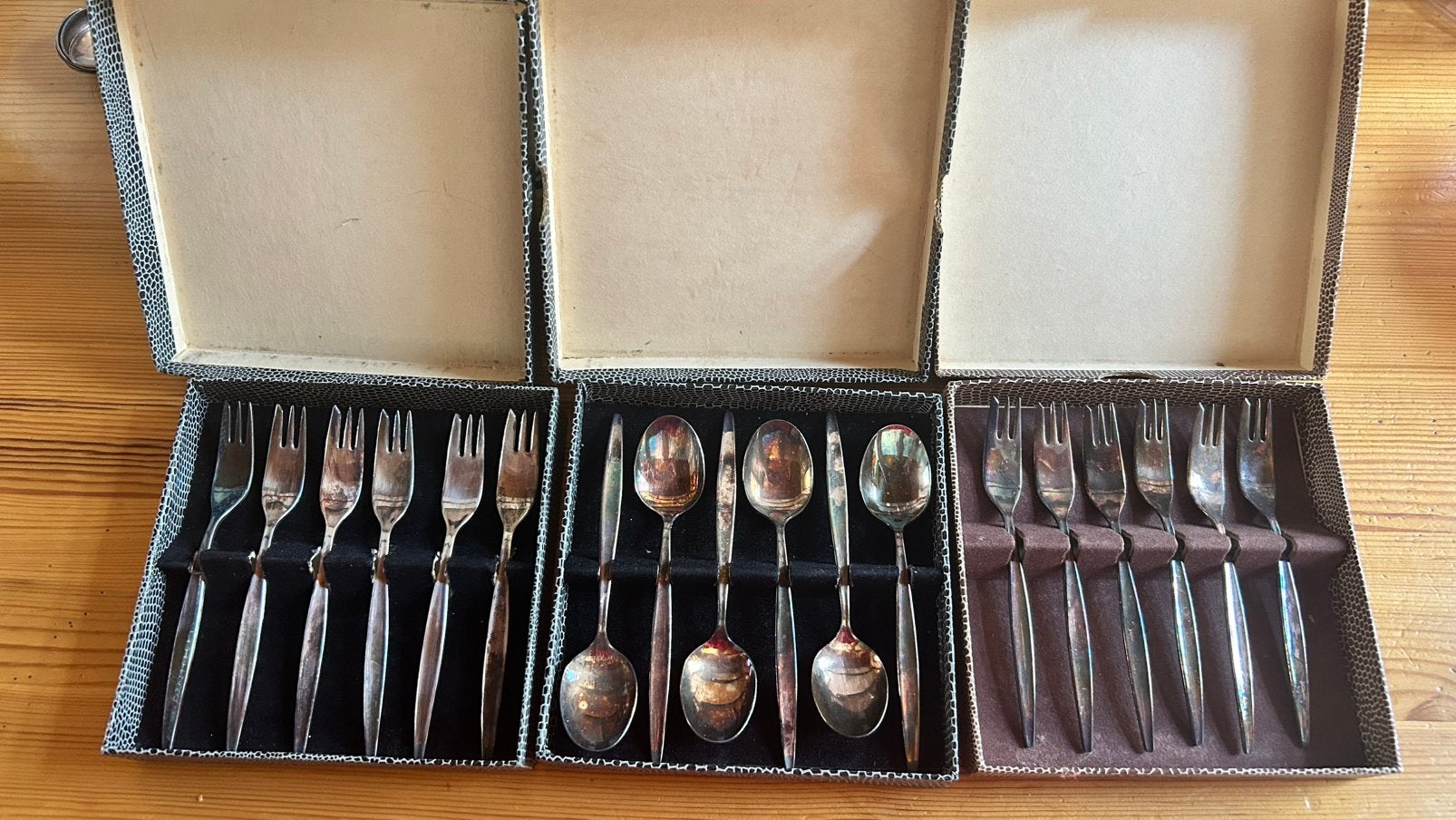 Vintage Gebaksvorkjes (12) en theelepels (9) verzilverd, Ophalen of Verzenden