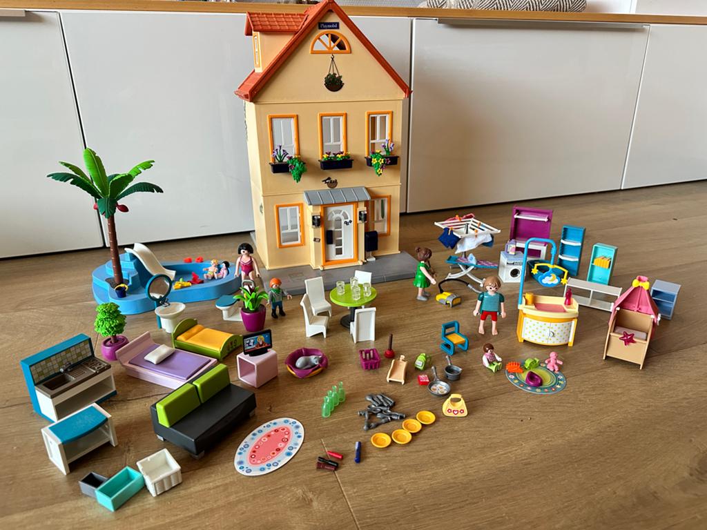 Playmobil Huis 70014 met wasset; babykamer 5334 zwembad 6673, Kinderen en Baby's, Speelgoed | Playmobil, Ophalen of Verzenden