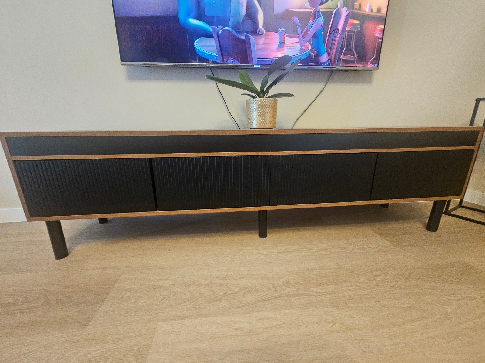 Zo goed als nieuw tv-meubel - modern design, Overige houtsoorten, 150 tot 200 cm, Ophalen of Verzenden, Zo goed als nieuw