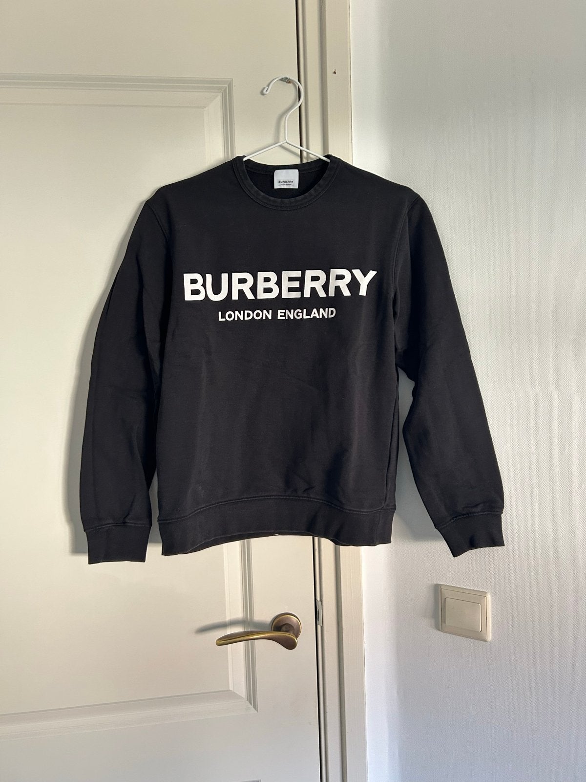 Burberry trui - Zwart met logo - Maat S, Ophalen of Verzenden, Gedragen, Maat 36 (S), Zwart