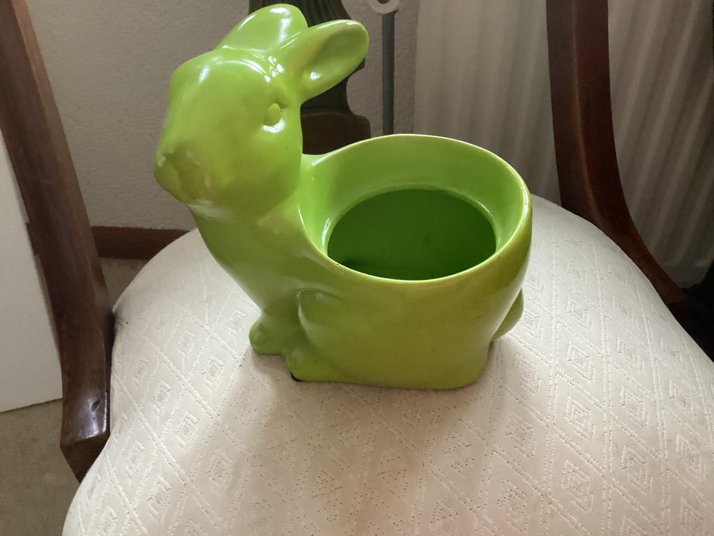 Konijn pot // keramiek hoog 18 binnenpot diam. 9 cm, Ophalen of Verzenden, Zo goed als nieuw