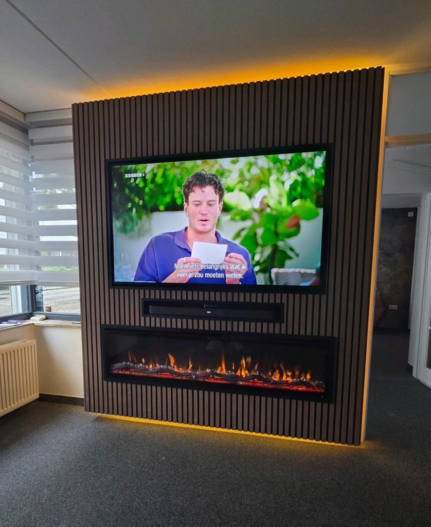 Moderne Cinewall met sfeerhaard en LED-verlichting, 200 cm of meer, Ophalen of Verzenden, Zo goed als nieuw, 200 cm of meer