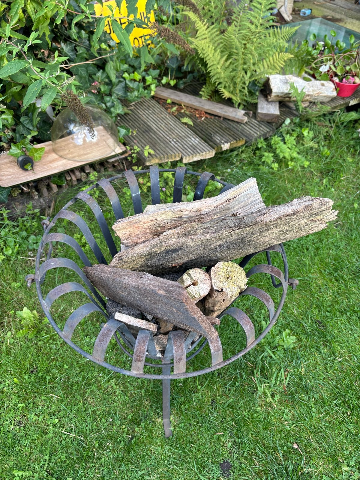 Robuuste metalen vuurkorf voor gezellige avonden, Tuin en Terras, Ophalen of Verzenden, Gebruikt, Vuurkorf