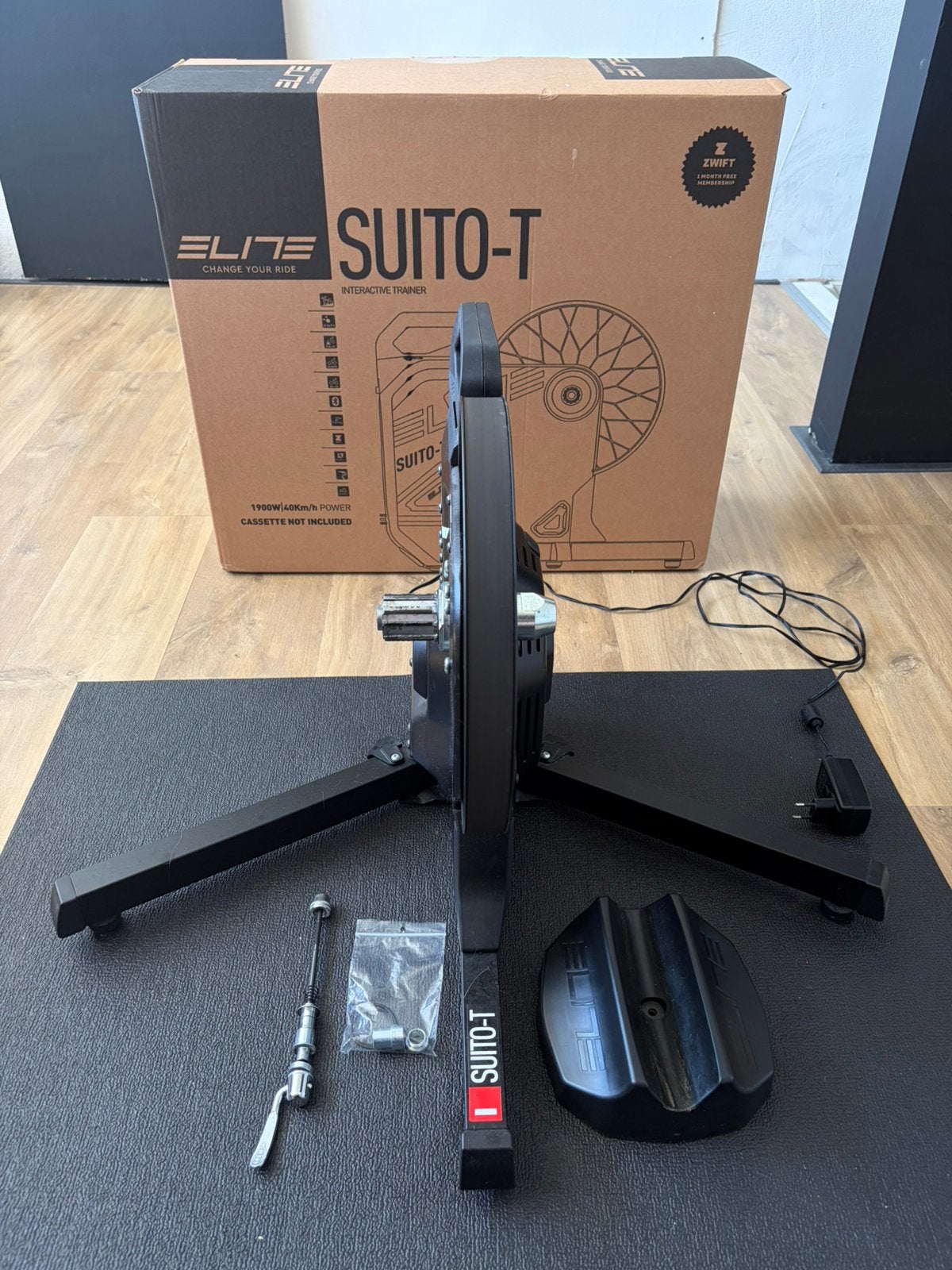 Elite Suito T fietstrainer inclusief fietsmat, Sport en Fitness, Wielrennen, Ophalen, Zo goed als nieuw