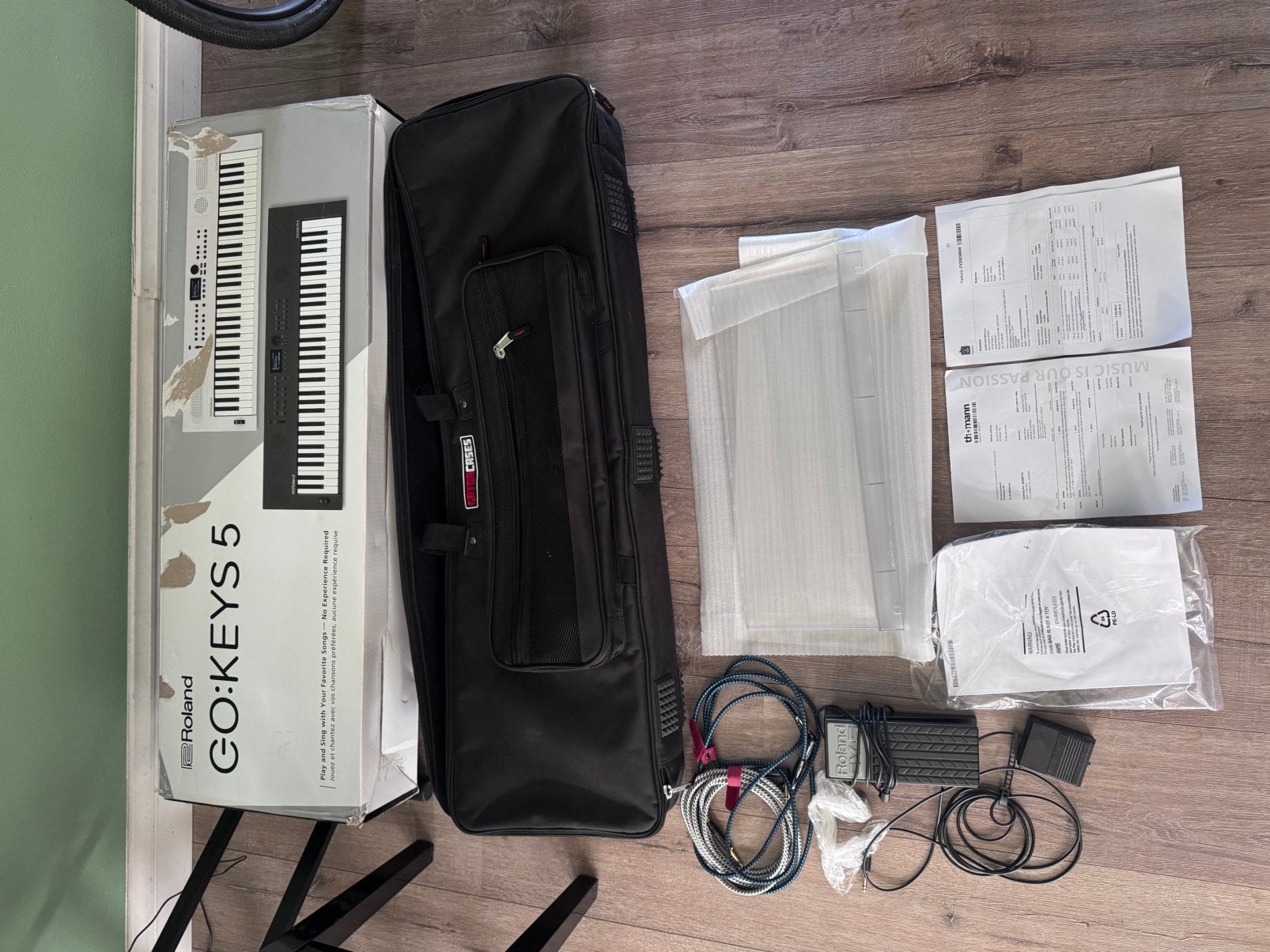 Keyboard Roland GO Keys 5 with accessories, Muziek en Instrumenten, Ophalen, Zo goed als nieuw, 61 toetsen, Roland