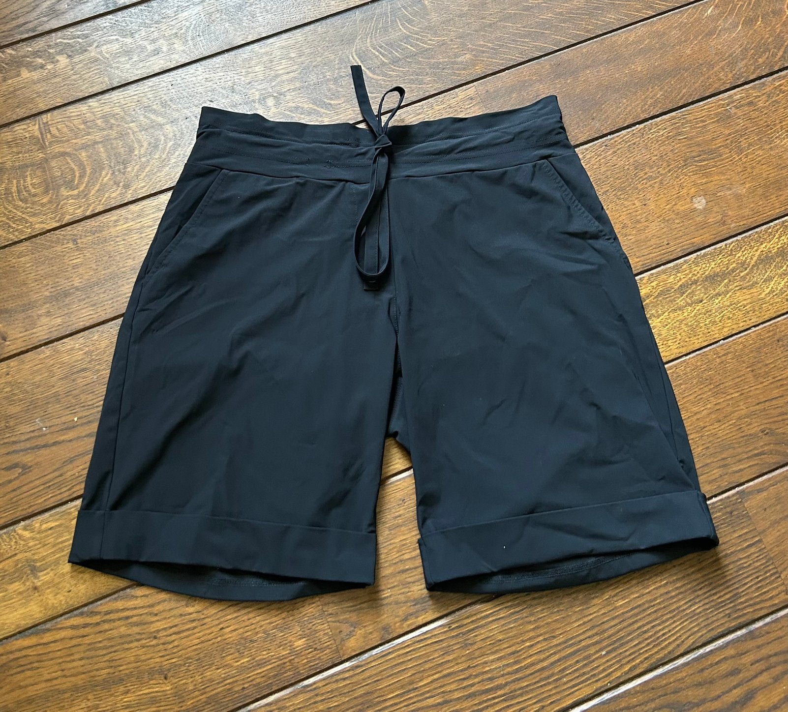 Zwarte Studio Anneloes Short, Bermuda S, Kleding | Dames, Broeken en Pantalons, Kort, Zwart, Ophalen of Verzenden, Zo goed als nieuw