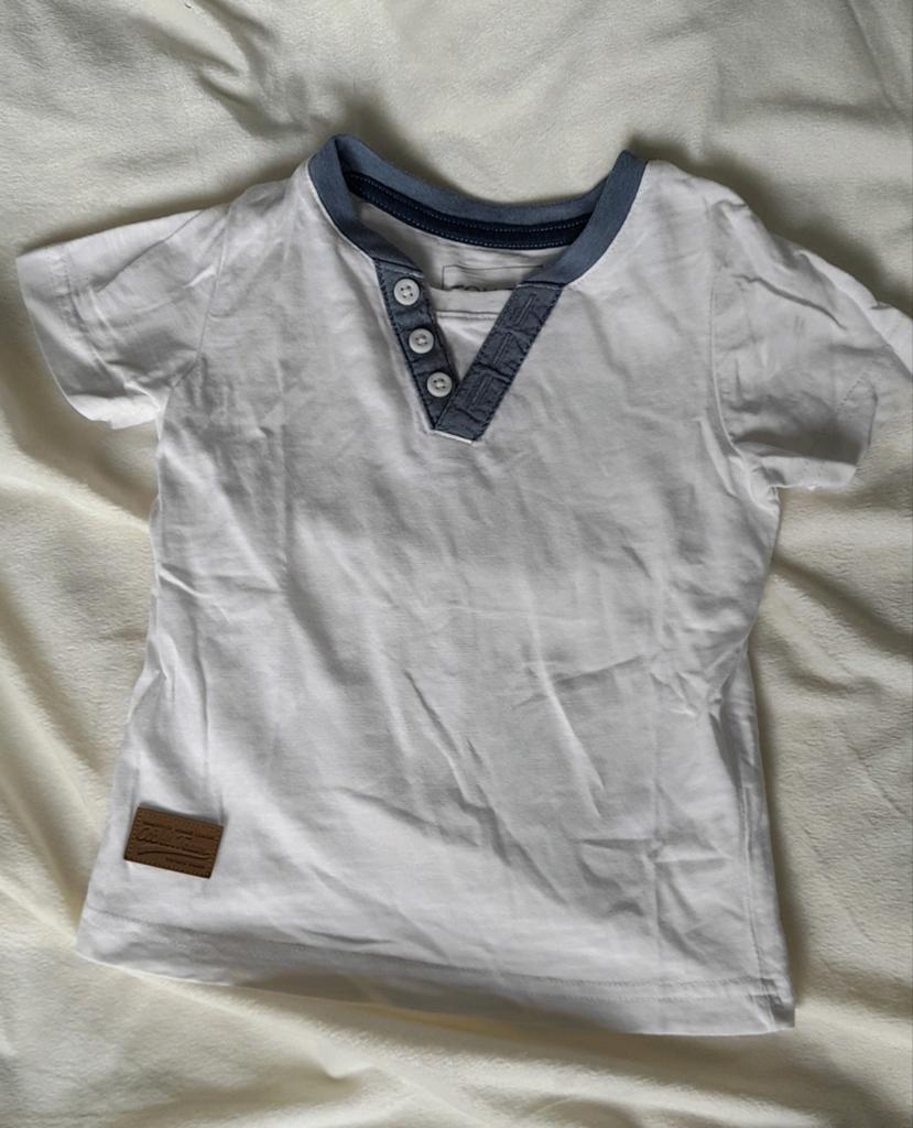 Wit T-shirt met V-hals en knoopjes - C&A Tough Team, Ophalen, C&A Tough Team, Zo goed als nieuw, Shirt of Longsleeve
