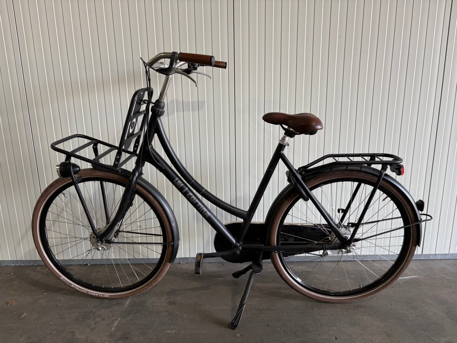 Cortina U4 28 inch Damesfiets, Fietsen en Brommers, Fietsen | Dames | Omafietsen, 56 cm of meer, Ophalen, Zo goed als nieuw, Handrem