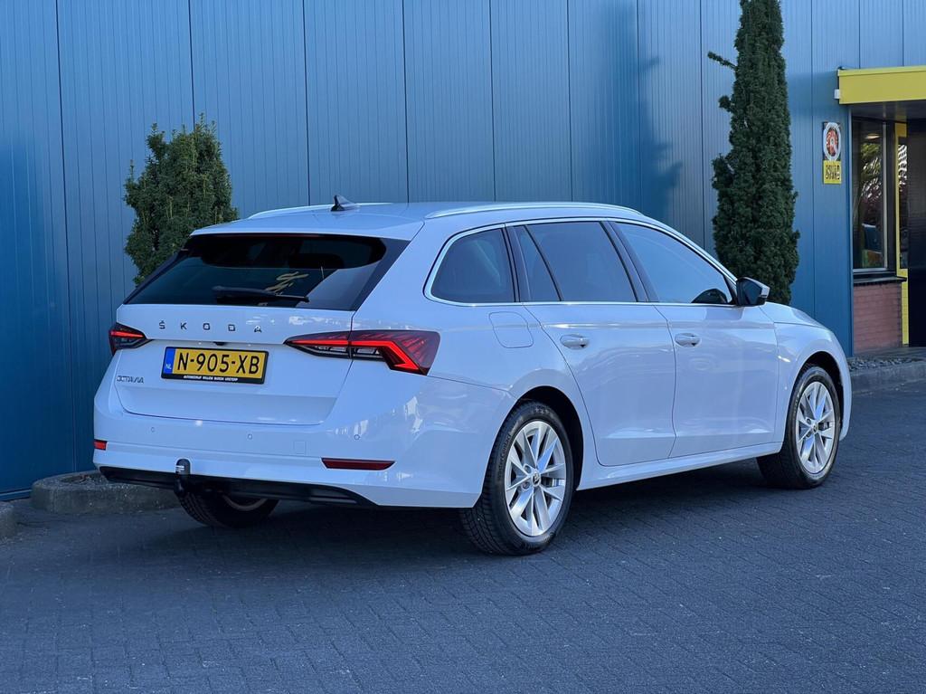 Skoda Octavia Combi 1.0 TSI Business Edition CARPLAY/ANDROID, Auto's, Skoda, Voorwielaandrijving, Stof, Gebruikt, Wit