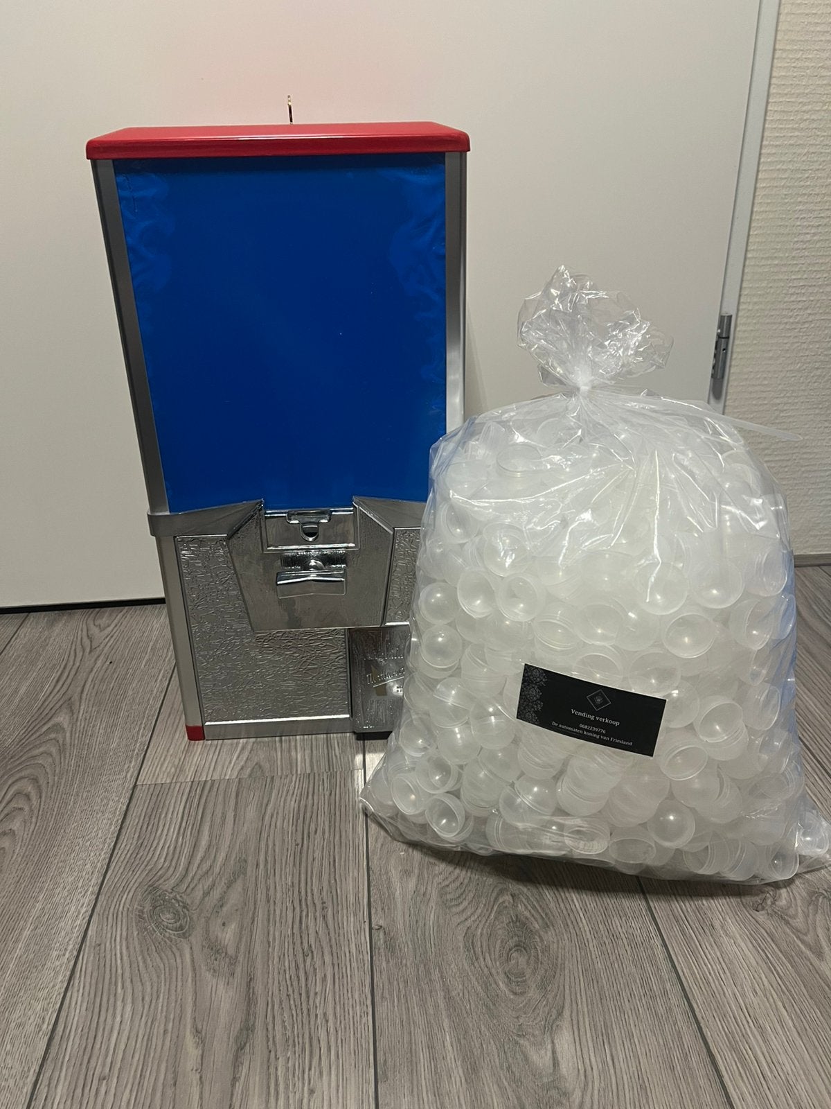 Kauwgomballen automaat starter paket, Doos, 100 cm of meer, 60 cm of meer, Minder dan 35 cm