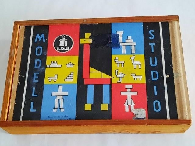 Vintage DDR Houten Bouwdoos - Berbis "Modell Studio", Antiek en Kunst, Antiek | Speelgoed, Ophalen
