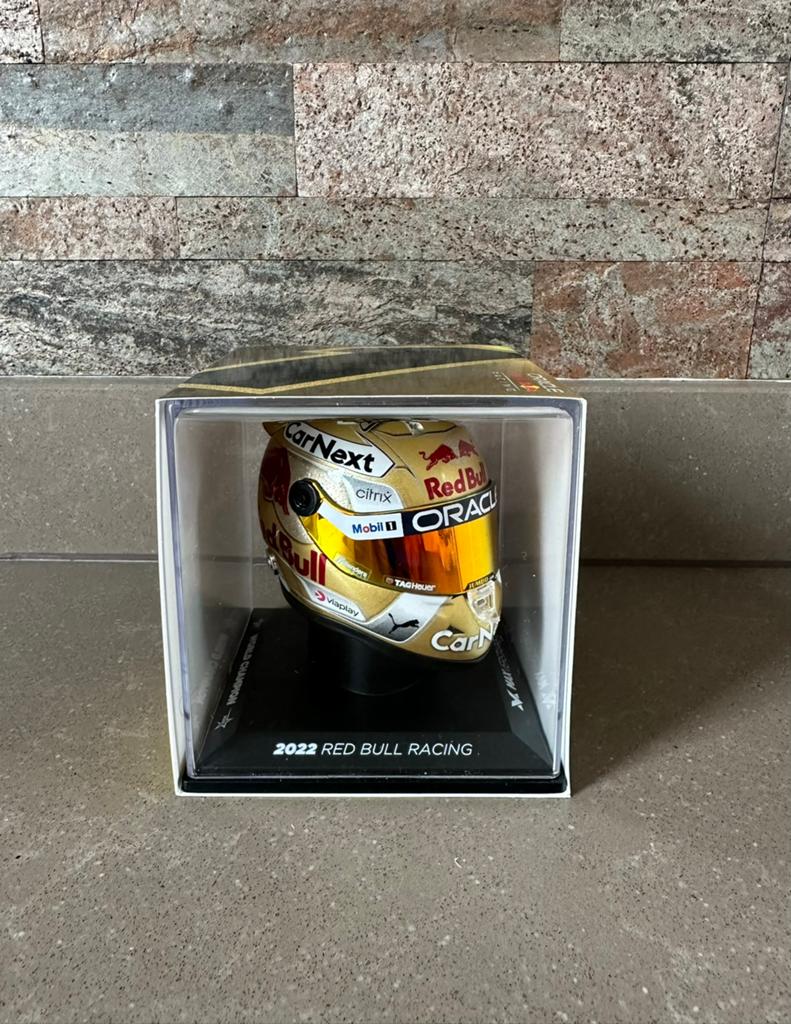 Kampioen 2022 1:4 Helm Goud Max Verstappen, Ophalen of Verzenden, Zo goed als nieuw, Formule 1