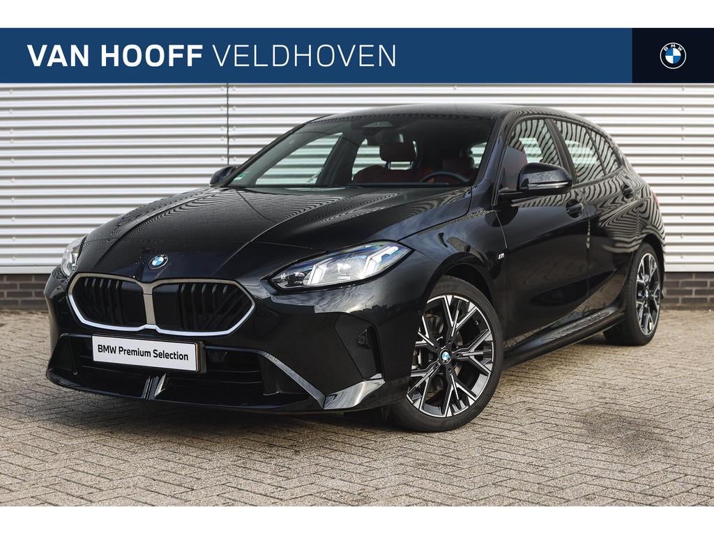 BMW 1 Serie 120 M Sport Automaat / Sportstoelen / Achteruitr, Gebruikt, Euro 6, 156 pk, Met garantie (alle)