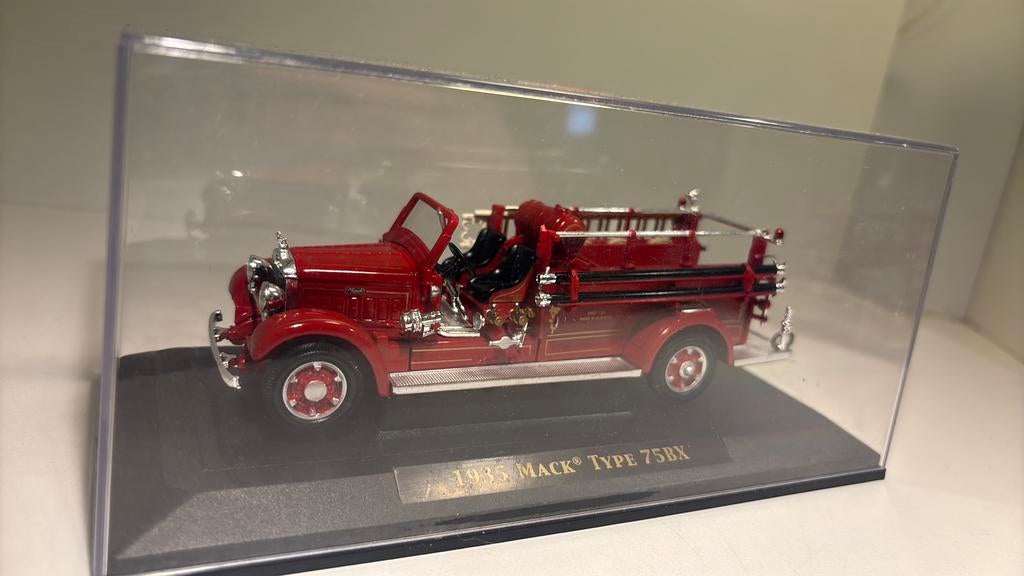 Mack type 75bx 1935 road signature 1.43, Hobby en Vrije tijd, Modelauto's | 1:43, Overige merken, Auto, Ophalen of Verzenden, A