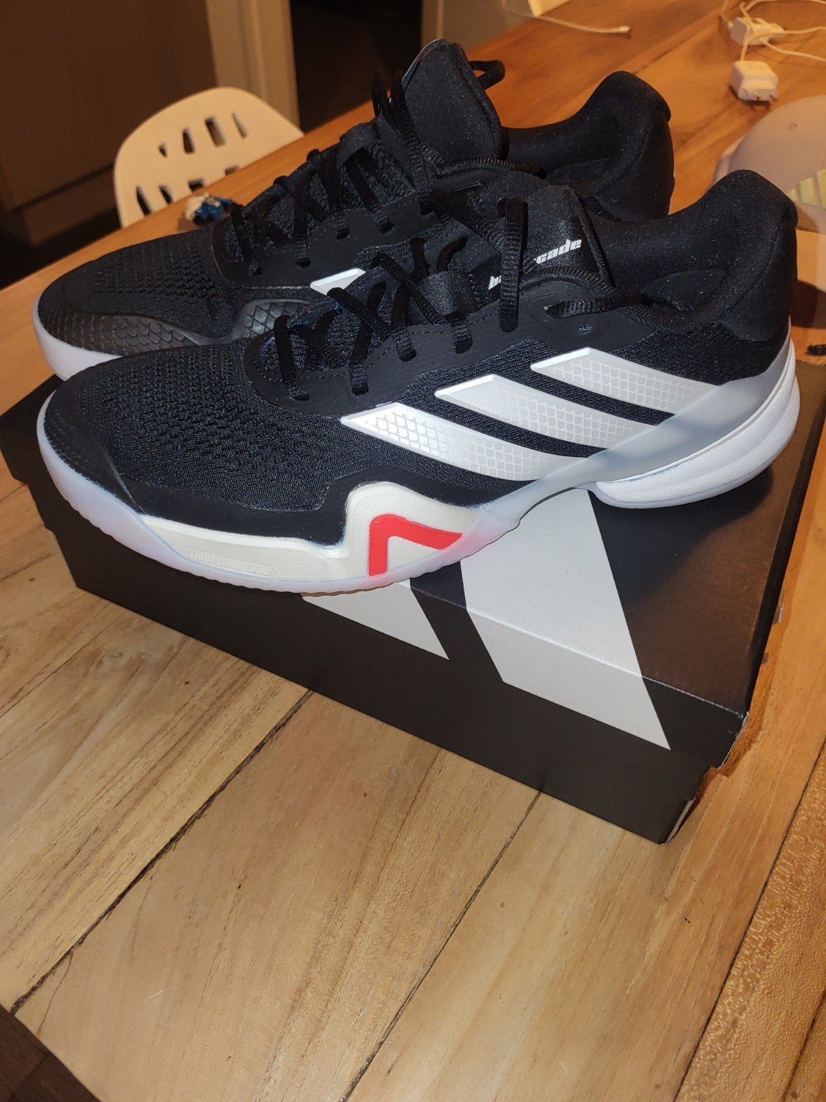 Adidas Barricade 14 gravel maat 45 1/3 z.g.a.n., Adidas, L00, Schoenen, Ophalen of Verzenden