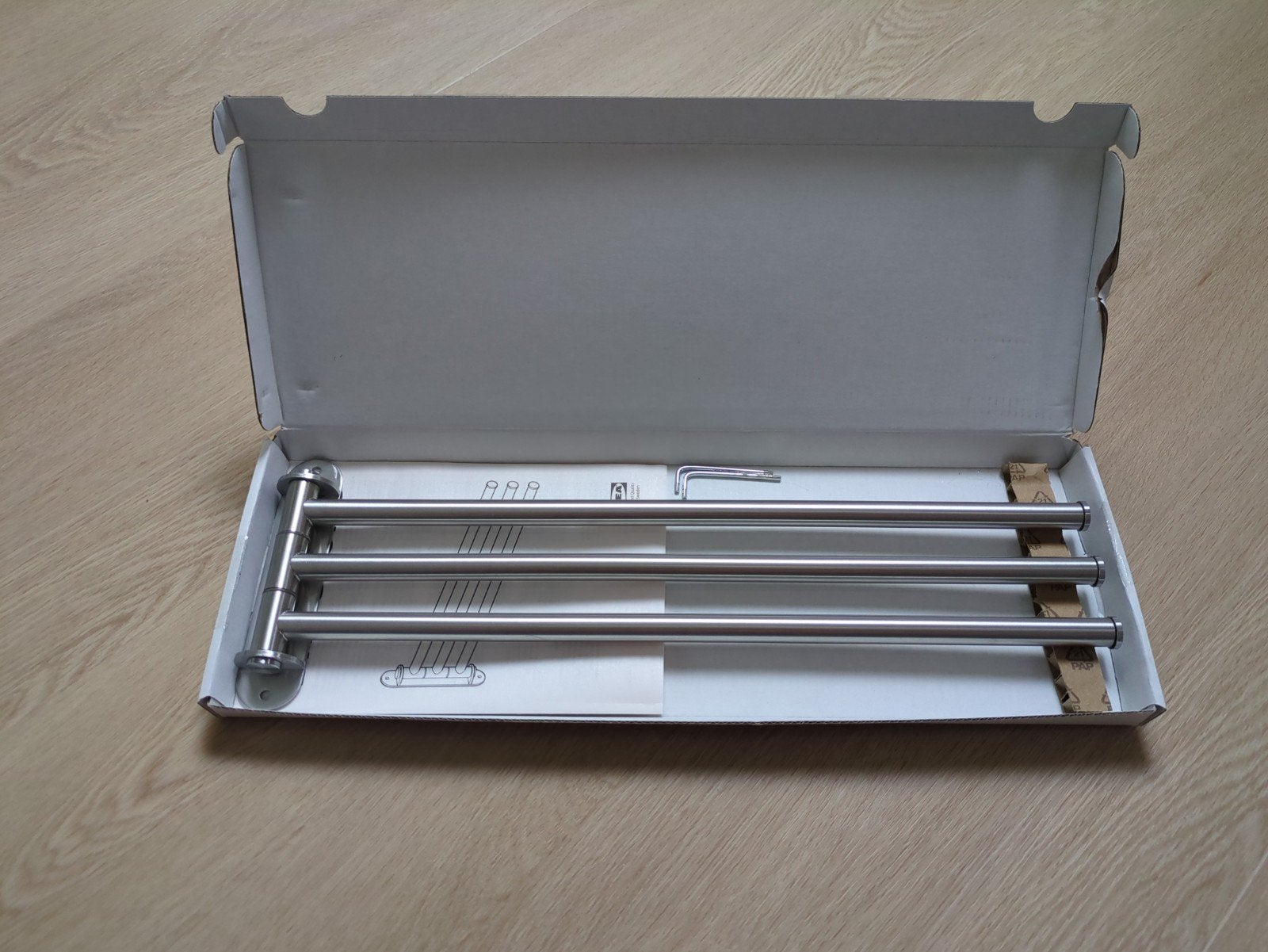 IKEA Brogrund Handdoekenrek 3-armig, Handdoekenrek, Overige merken, Nieuw, Ophalen of Verzenden