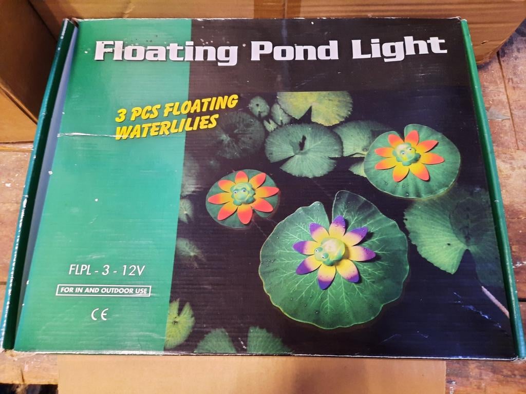 Drijvende vijververlichting met waterlelies en kikkers, Ophalen of Verzenden, Nieuw
