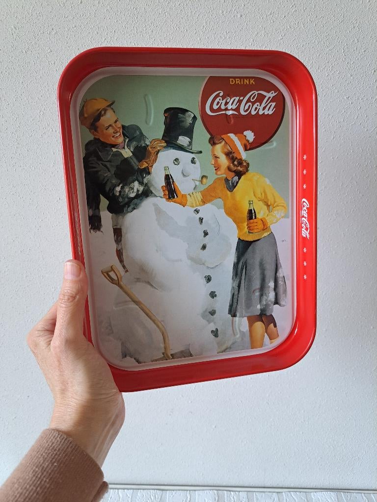 Vintage metalen Coca-Cola dienblad met een winters, Verzamelen, Merken en Reclamevoorwerpen, Ophalen of Verzenden, Gebruikt, Gebruiksvoorwerp