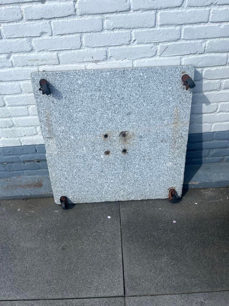 Betonnen parasolvoet GRATIS, 100 liter of meer, Ophalen, Zo goed als nieuw, Transportkar