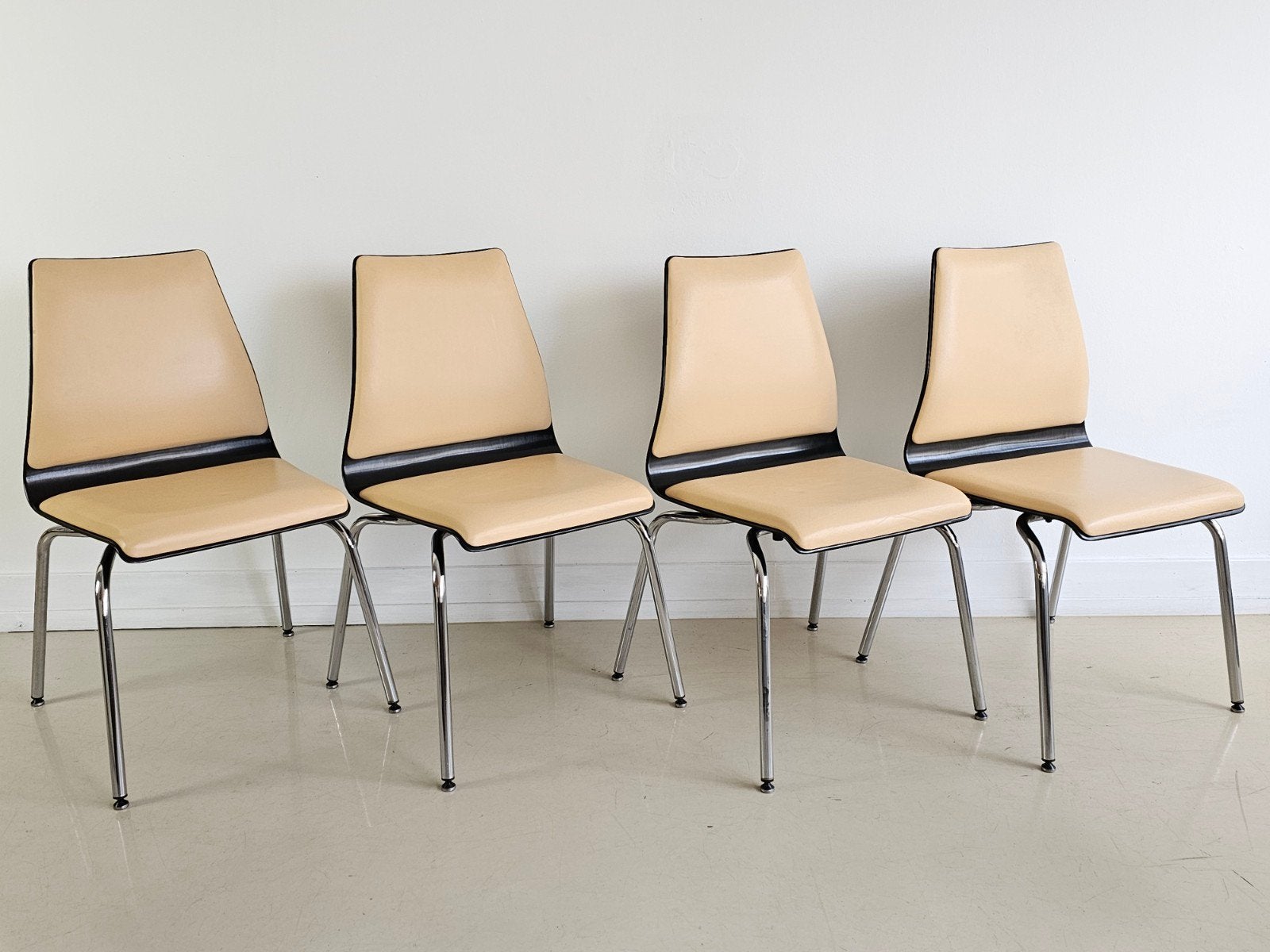 Vier 4 eetkamerstoelen stoelen Pagholz Sedus Stoll NU €200,-, Huis en Inrichting, Ophalen, Bruin, Vier, Gebruikt